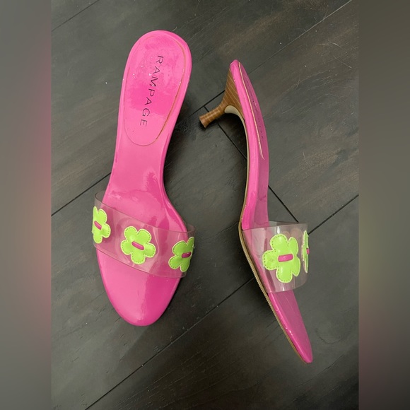 Y2K Flower Heels - Picture 2 of 2